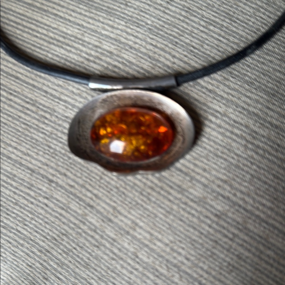 Elegant Amber Pendant Necklace